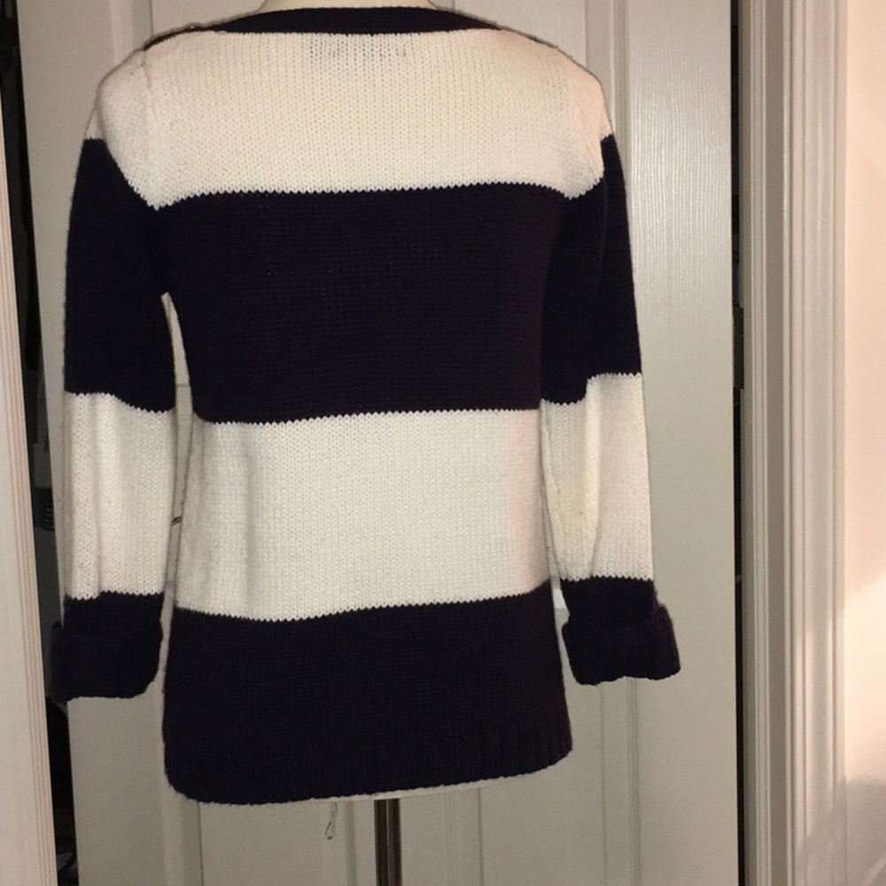 Sweater - Picture 4 of 5